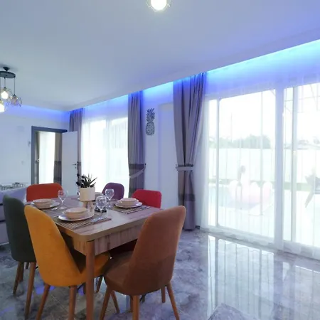 Mila Hotel 4*